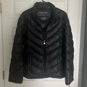 Lightweight packable jacket